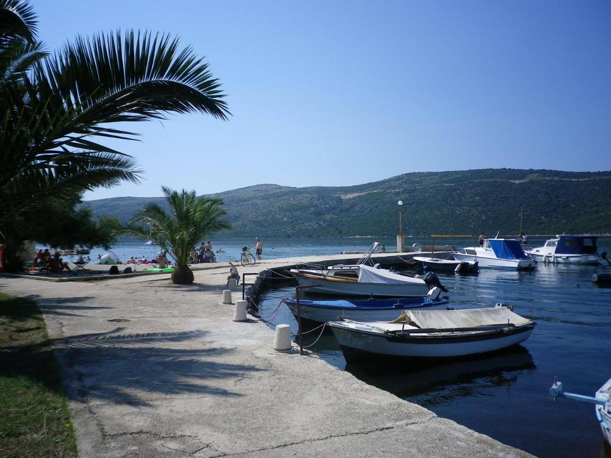 Apartment Emili Marina Rum bild