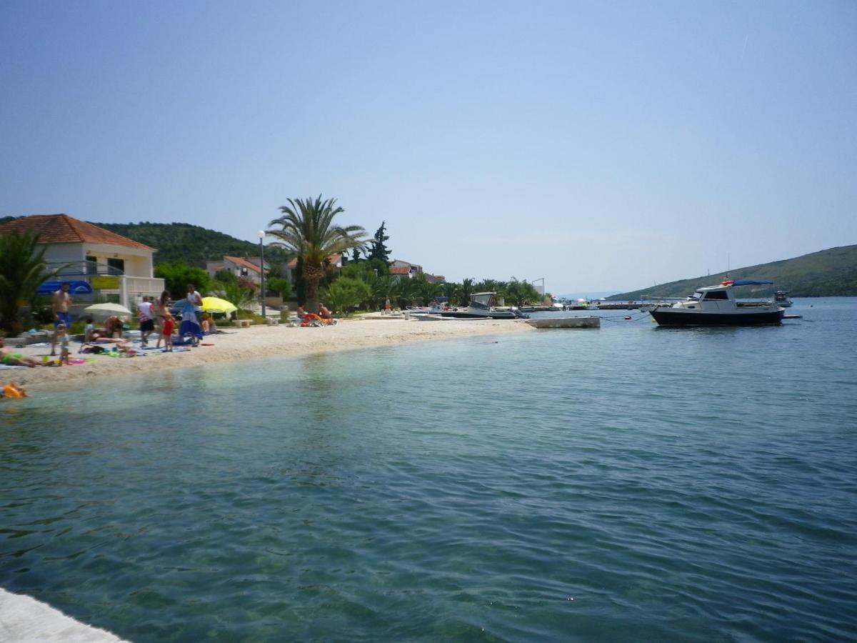 Apartment Emili Marina Rum bild